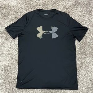 Under Armour Men's Black T-Shirt
